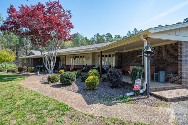 107 Lakeside Drive, Grover, NC 28073