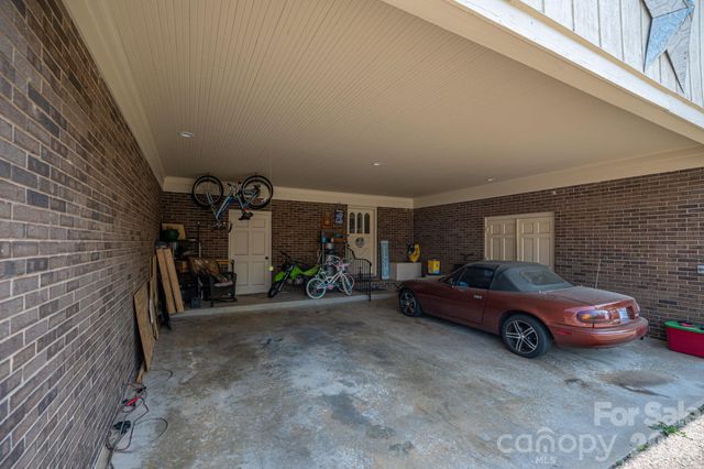 107 Lakeside Drive, Grover, NC 28073