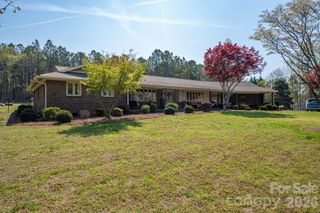 107 Lakeside Drive, Grover, NC 28073