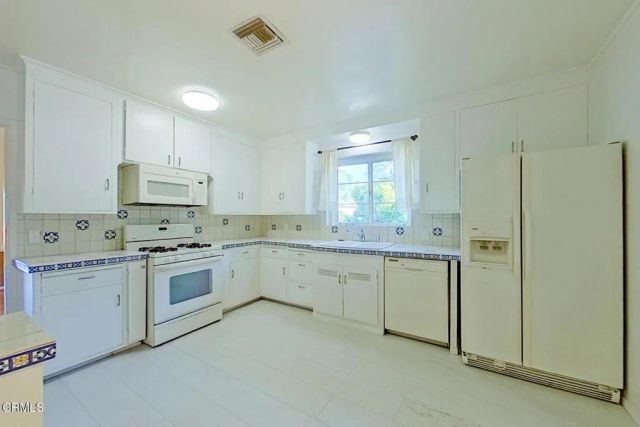 1462 Glengarry Road, Pasadena, CA 91105