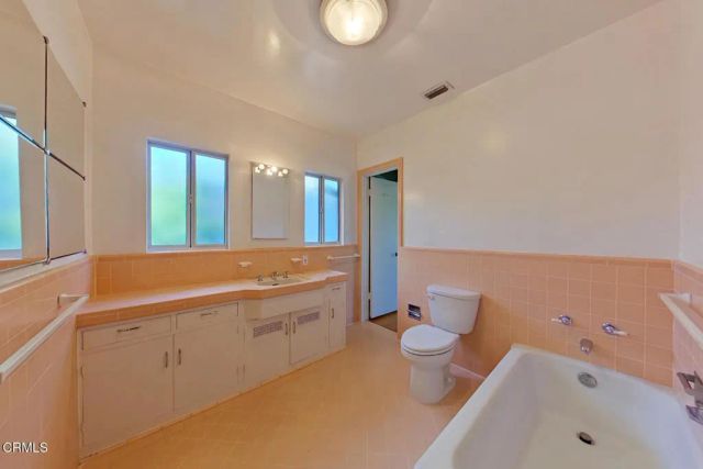 1462 Glengarry Road, Pasadena, CA 91105