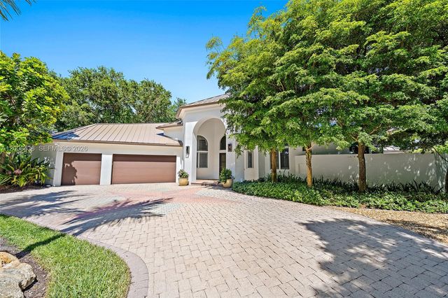 106 Commodore Dr, Jupiter, FL 33477