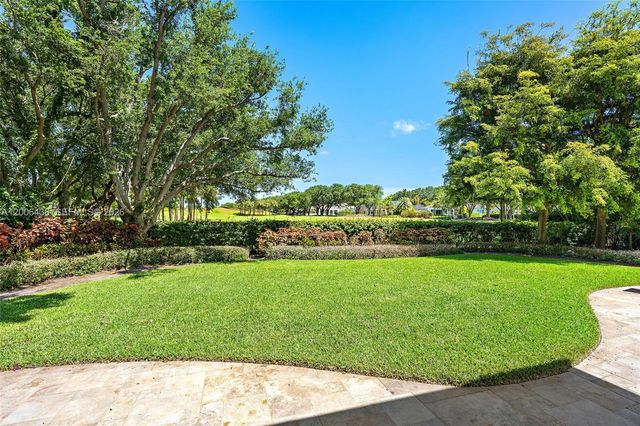 106 Commodore Dr, Jupiter, FL 33477
