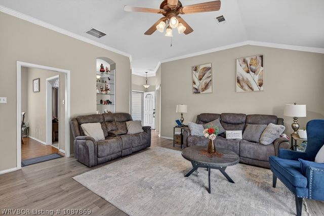 7215 Red Pine Drive, Fort Smith, AR 72916