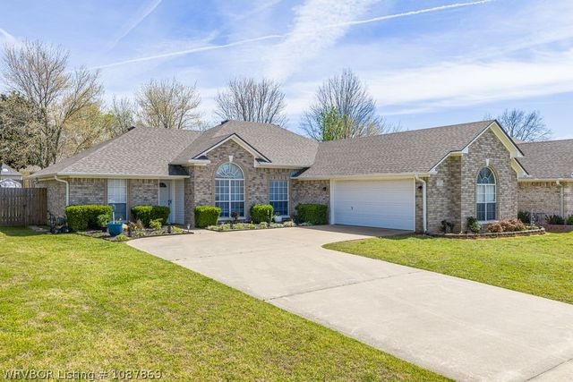 7215 Red Pine Drive, Fort Smith, AR 72916