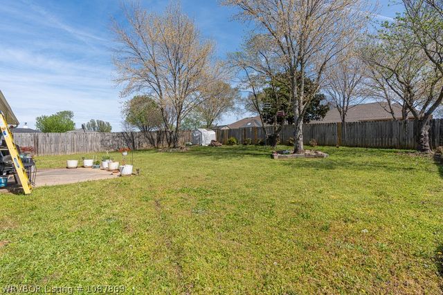 7215 Red Pine Drive, Fort Smith, AR 72916
