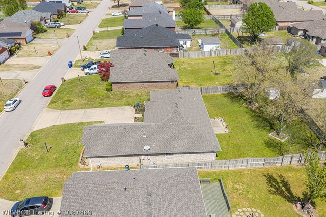 7215 Red Pine Drive, Fort Smith, AR 72916