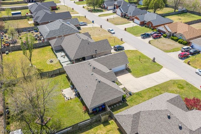 7215 Red Pine Drive, Fort Smith, AR 72916