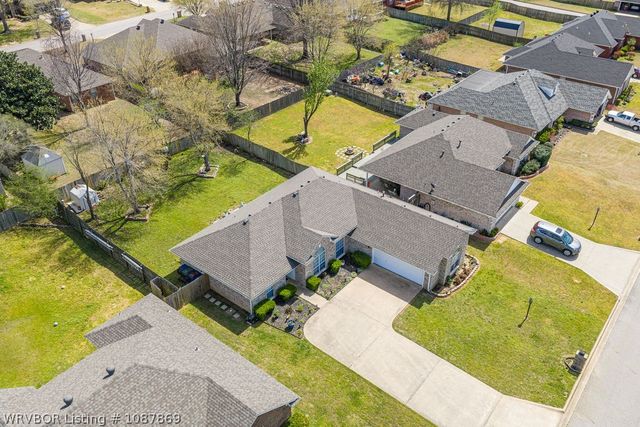 7215 Red Pine Drive, Fort Smith, AR 72916