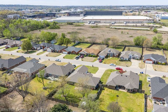 7215 Red Pine Drive, Fort Smith, AR 72916