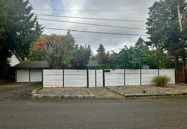 426 S 193rd Street, Des Moines, WA 98148