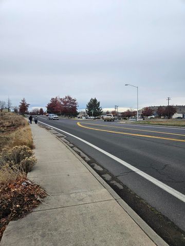 401 NE 6th Street, Madras, OR 97741