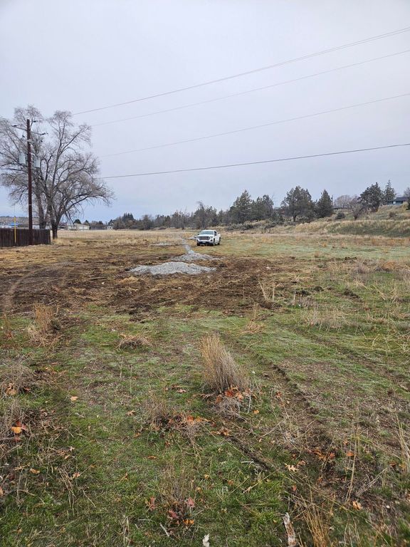 401 NE 6th Street, Madras, OR 97741