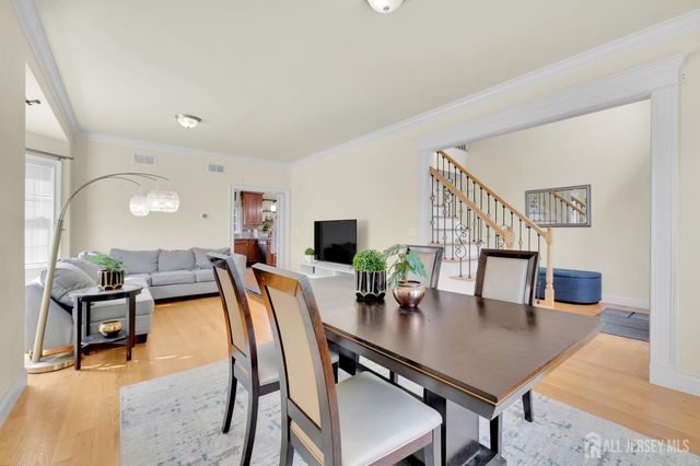 11 Goodrich Street, Iselin, NJ 08830
