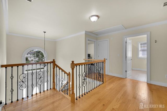 11 Goodrich Street, Iselin, NJ 08830