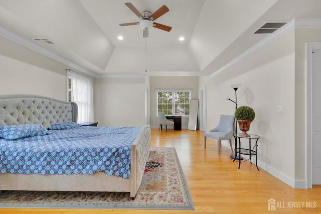 11 Goodrich Street, Iselin, NJ 08830