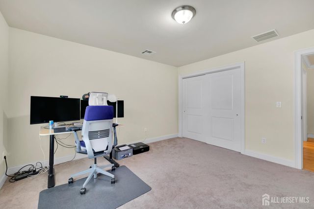 11 Goodrich Street, Iselin, NJ 08830