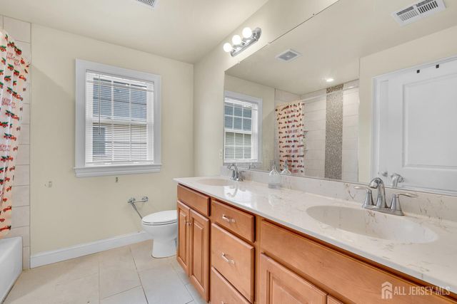 11 Goodrich Street, Iselin, NJ 08830