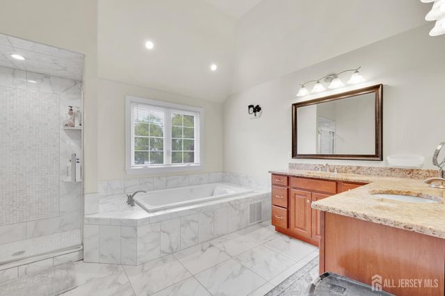 11 Goodrich Street, Iselin, NJ 08830