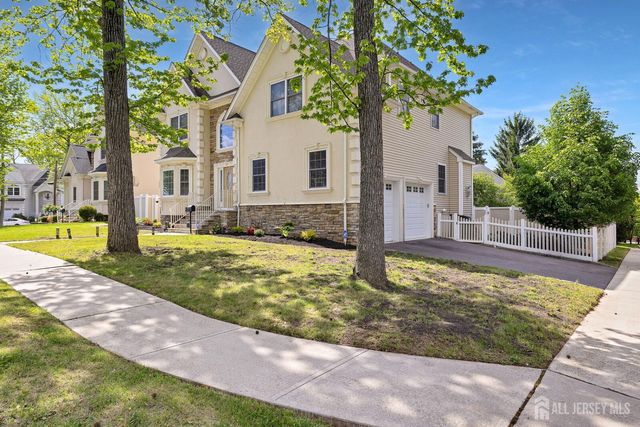 11 Goodrich Street, Iselin, NJ 08830