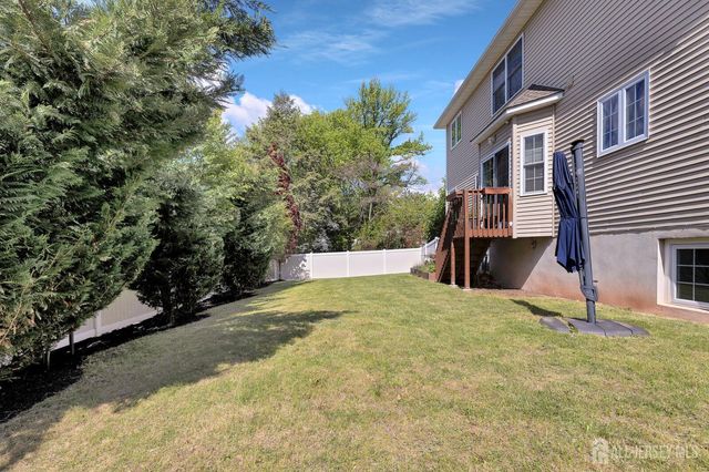 11 Goodrich Street, Iselin, NJ 08830