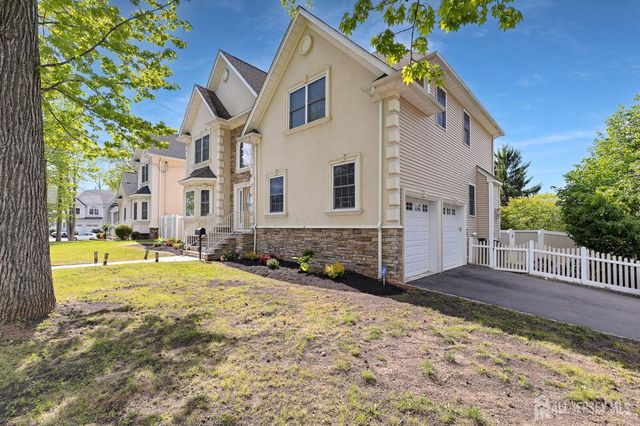 11 Goodrich Street, Iselin, NJ 08830