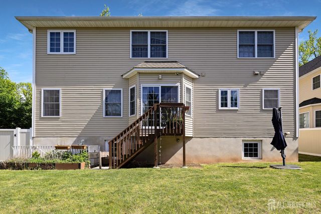 11 Goodrich Street, Iselin, NJ 08830