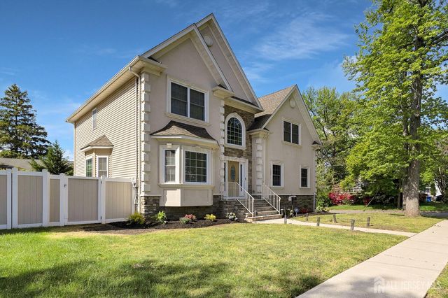 11 Goodrich Street, Iselin, NJ 08830