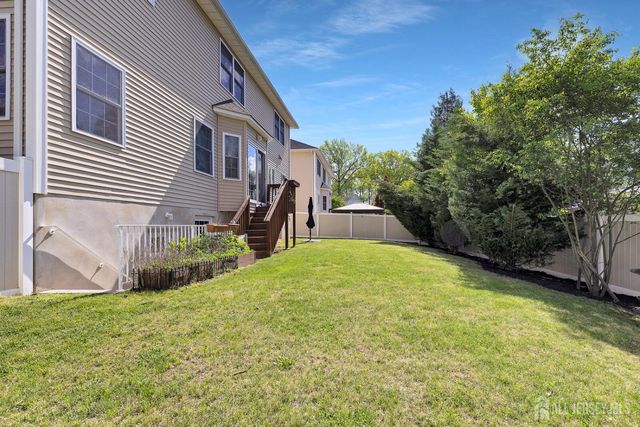 11 Goodrich Street, Iselin, NJ 08830