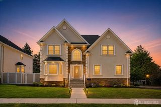 11 Goodrich Street, Iselin, NJ 08830