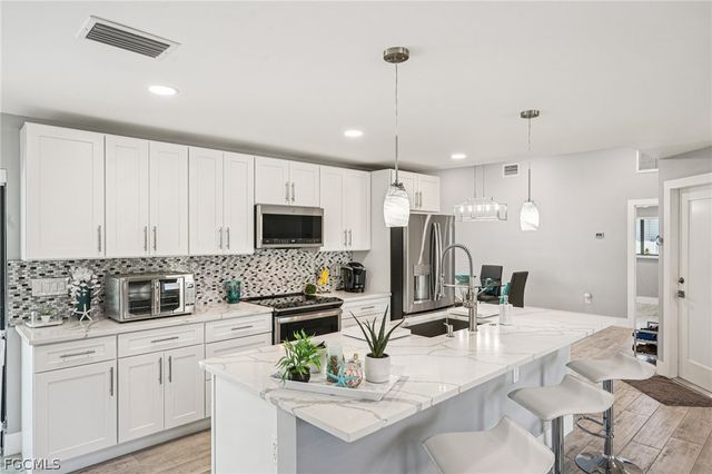 8338 Lagoon RD, Fort Myers Beach, FL 33931