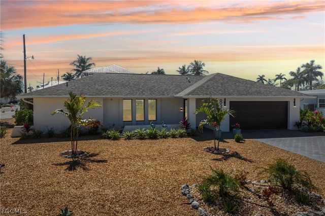 8338 Lagoon RD, Fort Myers Beach, FL 33931