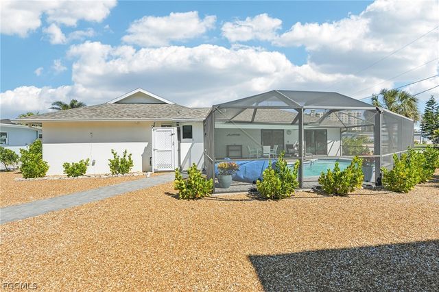 8338 Lagoon RD, Fort Myers Beach, FL 33931