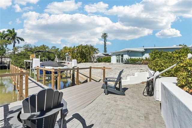 8338 Lagoon RD, Fort Myers Beach, FL 33931