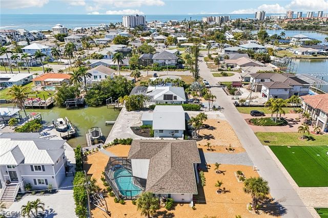 8338 Lagoon RD, Fort Myers Beach, FL 33931