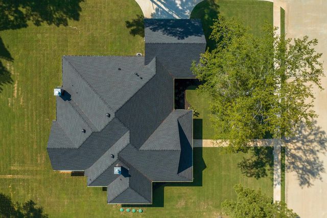 145 Waterfowl Ln, Longview, TX 75602