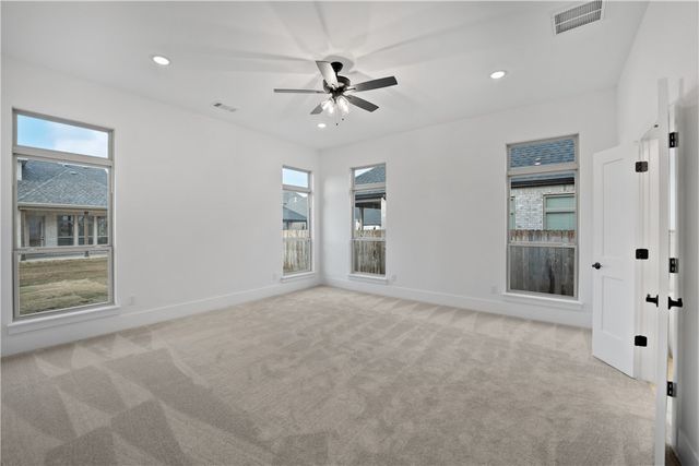 411 Fox Trail, Elm Springs, AR 72762