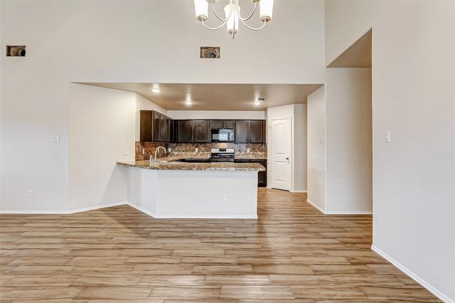 1355 Lariat Ridge Trail, Houston, TX 77049