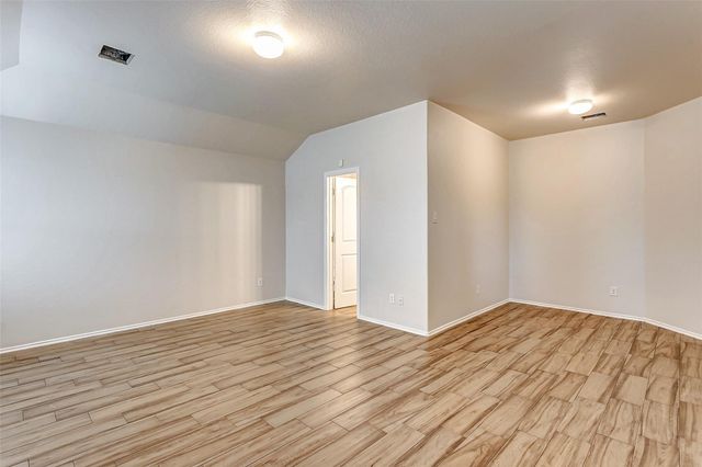 1355 Lariat Ridge Trail, Houston, TX 77049