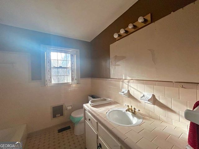 1050 Waddell Street, Bremen, GA 30110