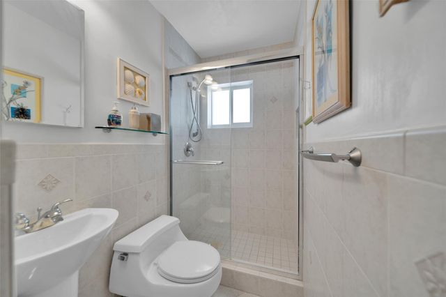 5400 N Ocean Blvd Apt 32, Lauderdale By The Sea, FL 33308