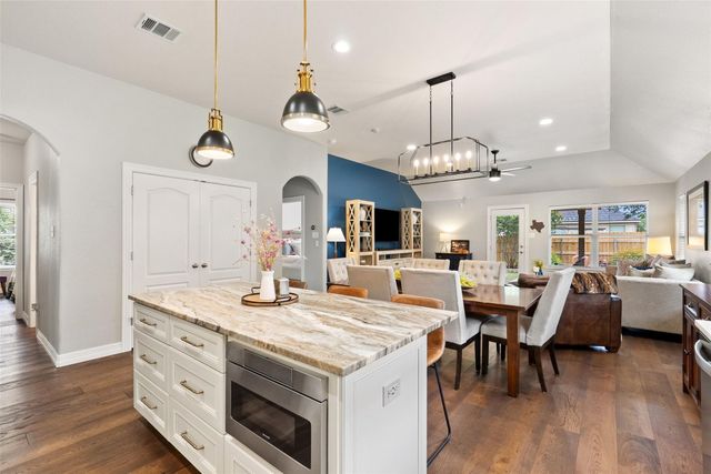 994 Hot Spring VLY, Buda, TX 78610