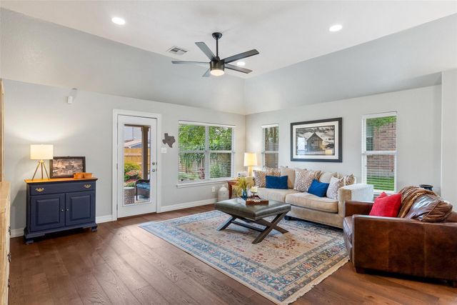 994 Hot Spring VLY, Buda, TX 78610