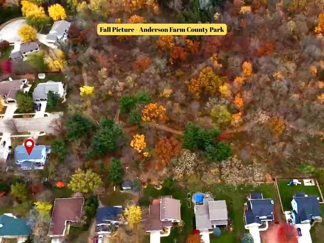 827 Ridge View Lane, Oregon, WI 53575