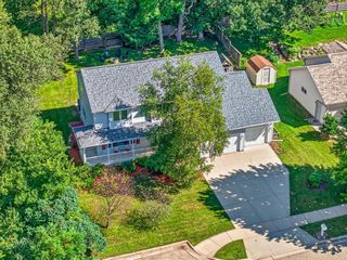 827 Ridge View Lane, Oregon, WI 53575