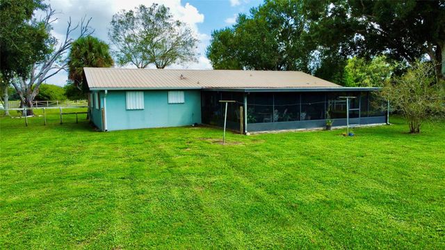 393 SW 72nd Ter, Okeechobee, FL 34974
