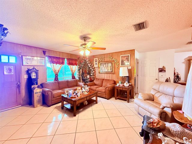 393 SW 72nd Ter, Okeechobee, FL 34974