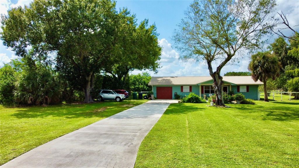 393 SW 72nd Ter, Okeechobee, FL 34974