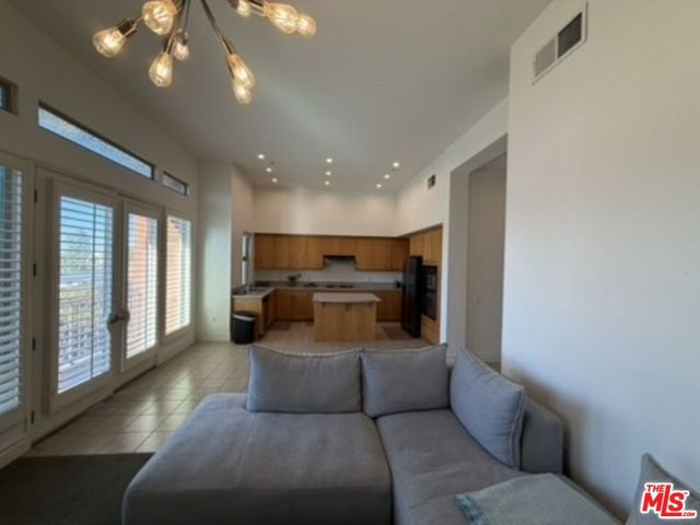 150 S San Fernando Boulevard 404, Burbank, CA 91502