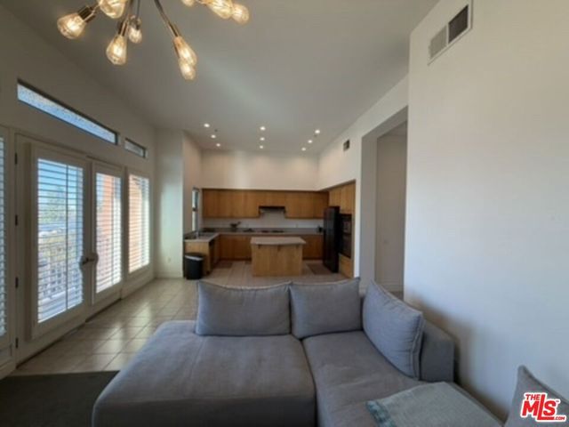 150 S San Fernando Boulevard 404, Burbank, CA 91502